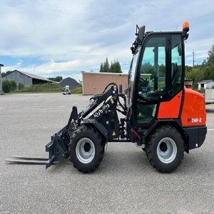 Chargeuse sur pneus Kubota robuste, conception compacte et durable, équipement de manutention pour la construction industrielle, l'agriculture et l'entreposage - Product Image 2