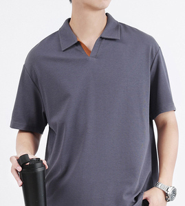 เสื้อโปโลคอวีสีเข้าชุด แขนสั้น รุ่นใหม่ สำหรับผู้ชาย เสื้อยืดฤดูร้อน - Product Image 6