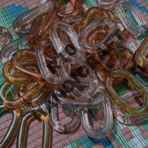 Sculpture artisanale en résine à maillons de chaîne, accessoire de décoration de bureau, boucle ovale décorative transparente ambre, ornement d'intérieur - Product Image 1