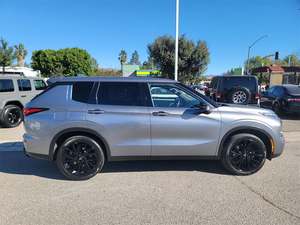 Mitsubishi Outlander SE FWD d'occasion 2022 - Product Image 2