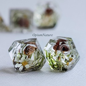 Ensemble de dés en résine au design exclusif, moulage personnalisé, dés polyédriques en résine pour les marchés de jeux professionnels, fourniture en gros de dés de jeu - Product Image 3