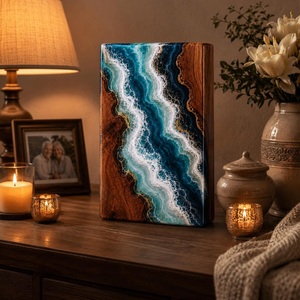 Urne commémorative artisanale en bois et résine, motif vague océanique, écologique et durable - Product Image 5