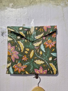 Ensemble de pyjama en coton à imprimé floral botanique avec pochette, vêtements de détente pour femmes, ensemble de nuit, vêtements de nuit doux et respirants - Product Image 6