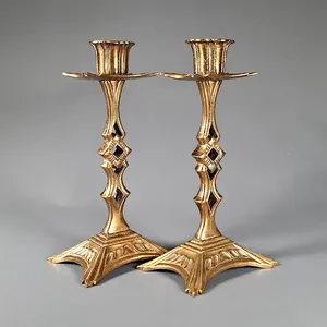 Portavelas Elegante para el Hogar, Diseño Personalizado con Aspecto Atractivo, Juego de 2 Portavelas de Metal - Product Image 2