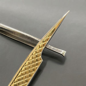 Pince à épiler de précision en acier inoxydable antistatique Diamond Grip, durable, avec logo et couleur personnalisés pour extensions de cils professionnelles de haute qualité - Product Image 1