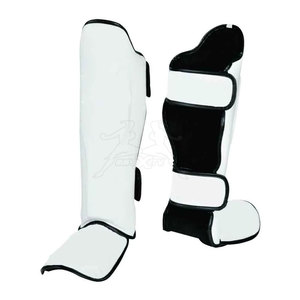 Low Price <b>Shin</b> <b>Pad</b> With Strong Construction And Thick Padding For Athletic Activities And Practice Applications <b>Shin</b> <b>Pad</b> - Product Image 1