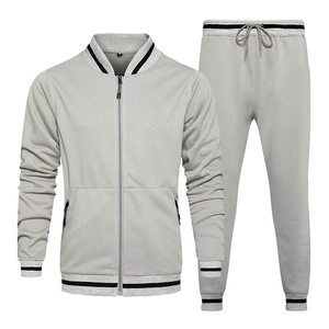 Chaqueta Deportiva Cortavientos de Poliéster de Alta Calidad, Unisex, Corte Regular, Color Sólido, Peso Medio, Secado Rápido, Transpirable y Cómoda - Product Image 1