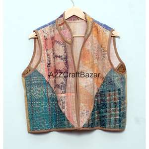 Chaqueta Acolchada 100% Algodón Hecha a Mano por A2ZCraftBazar, Estampado Floral Vintage, Botones Forrados, Mangas Medias, Transpirable, Multi-estación - Product Image 6