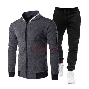 Conjunto de chándales para hombre con logotipo personalizado de nuevo diseño de alta fabricación al por mayor, ropa deportiva cómoda para hombre, chándales ajustados de secado rápido - Product Image 1