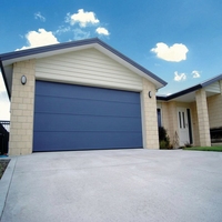 Porte de garage en acier PU sandwich polymère coupe-vent au design minimaliste avec taille personnalisée pour villas de luxe