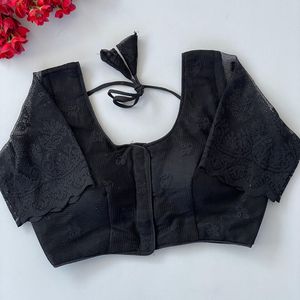 Blouse ouverte sur le devant en tricot de créateur, avec découpe en super résille, rembourrée et doublure en coton - Product Image 2