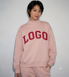 Sudadera Oversize de Cuello Alto para Mujer, Color Rosa Rojo con Estampado de Logotipo, 100% Algodón, Estilo Urbano Otoñal - Product Image 1