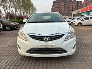 Venta al por Mayor de Hyundai Rena 2010 Sedán 1.4L Manual Estándar GL - Product Image 2
