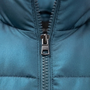 Chaqueta de Invierno para Hombre, Estilo Varsity, Acolchada, Azul Sólido, con Capucha, Resistente al Viento, Cierre de Cremallera, Corte Holgado, Relleno de Poliéster - Product Image 5