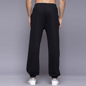 Pantalon de jogging homme noir style streetwear, taille élastique avec cordon de serrage, motif lettres imprimées, en coton mi-lourd, pour l'automne - Product Image 3