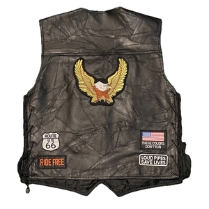 Gilet de motard en cuir véritable personnalisé avec écussons HOG Eagle, design Born To Be Wild USA, fermeture à pression et laçage latéral. - Product Image 2