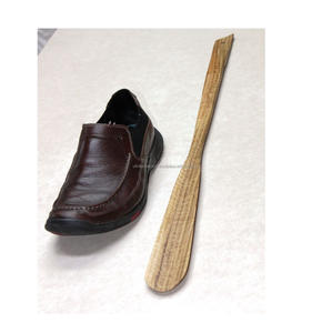 Poignée en cuir de luxe personnalisée, vente en gros, en bois d'acacia avec corne de chaussure faite à la main, prix bon marché - Product Image 1