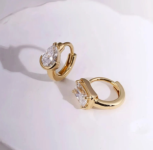 Boucles d'oreilles classiques pour femmes en or 18 carats de haute pureté avec diamants de laboratoire taille poire, certifiées IGI, couleur F, pour mariage, fête, fiançailles - Product Image 3