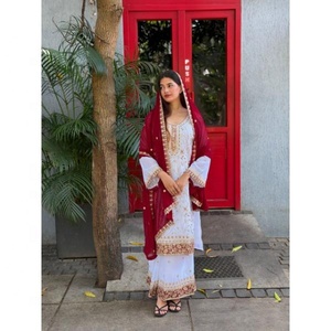 ชุดสาหรี่กะมีซปักลายฉลุหนักสไตล์โมเดิร์นสำหรับงานอีด  ผ้าจอร์เจตต์  ประกอบด้วยเสื้อท่อนบน กางเกงพลัซโซ และผ้าคลุมไหล่  แฟชั่นจาก FATEMA - Product Image 1