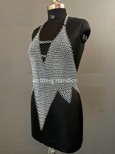 Conjunto de Vestido de Malla Metálica de Acero Inoxidable Hecho a Mano, Plateado, Estilo Armadura - Product Image 3