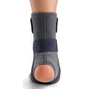 Attelle de cheville réglable en néoprène pour hommes et femmes - Protection professionnelle et antidérapante pour la course à pied, la gym et les sports de plein air - Product Image 4