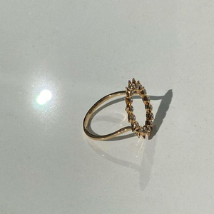 Anillo de Oro Sólido con Diamante Blanco Etéreo de Corte Redondo en Bisel, Joyería Fina para Ocasiones Especiales, Elegante y Lujoso para Mujer - Product Image 5