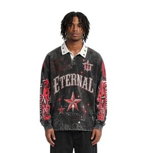 Sweat-shirts polo en molleton de coton personnalisés avec motif étoile rouge et noire, imprimé streetwear graphique vieilli noir et rouge - Product Image 1