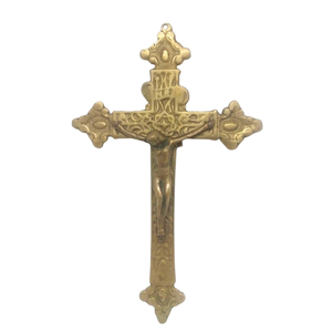 Artisanat et élégance dans l'altier d'église : Croix métallique de la Vierge Marie, objet décoratif pour la maison, décoration chrétienne. - Product Image 2