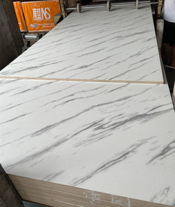 Panneaux de contreplaqué MDF 4 mm, stratifié Formica 3 x 20 mm, étanches pour coffrage de construction - Product Image 1