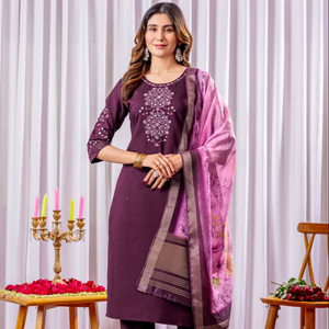 ชุดคุर्ติทรงตรงพร้อมกางเกงและผ้าคลุมไหล่ ผ้าไหมวิสโคส ดีไซน์ทันสมัย – เสื้อผ้าชาติพันธุ์คุณภาพพรีเมียมสำหรับส่งออก - Product Image 1