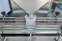 Machine de comptage électronique KENWEI entièrement automatique à deux étages et double canal, 8 pistes, pour l'emballage et le remplissage à grande vitesse