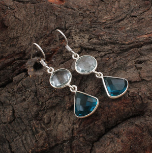 Boucles d'oreilles pendantes vintage de luxe en argent sterling 925 massif faites à la main avec zircon pour un cadeau de mariage ou d'anniversaire - Product Image 2