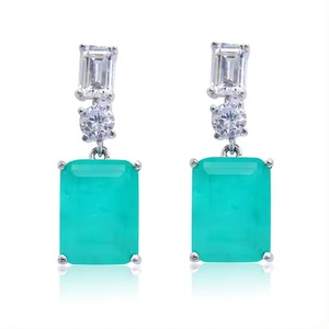 Diseño clásico 925 Plata CZ Pendientes de lujo Pendientes de gota de circonita cúbica verde esmeralda - Product Image 1