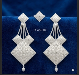 Boucles d'oreilles géométriques pour femmes, style vintage en argent tibétain, bijoux de fête de luxe plaqués or corail A-55040 - Product Image 1