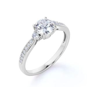 แหวนแต่งงานวินเทจประดับเพชรโมอิสซาไนต์สามเม็ด 1.15 กะรัต เงินแท้ 925 ชุบโรเดียมสุดหรู ดีไซน์คลาสสิกแบบทริโลจี - Product Image 3