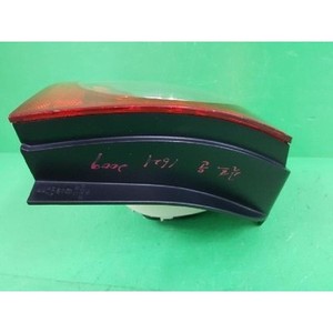 Luz Trasera Izquierda Exterior Usada OEM 1K6945096AA para Golf 2007-2014 - Product Image 5