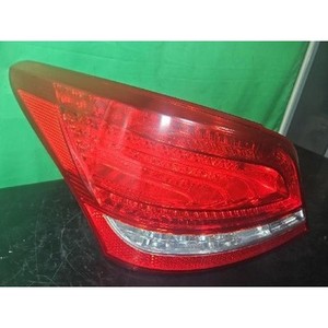 Luz Trasera Izquierda Usada Equus 924013N000 - Product Image 2