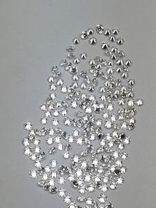 Diamants ronds naturels de haute qualité, taille VS, de 2,10 mm à 2,60 mm, excellente taille pour la création de bijoux, boucles d'oreilles, chaînes, bagues. - Product Image 3