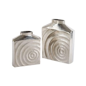 Ensemble de vases en métal faits à la main, design côtelé, décoration de table, finition argentée, décoration moderne pour la maison, vase à fleurs, décoration de salon, à poser au sol - Product Image 6