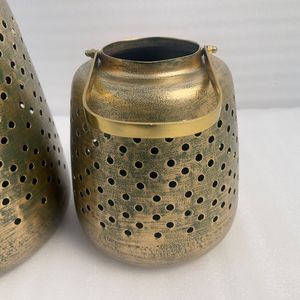 Antique <b>Gold</b> Finish Iron <b>Lantern</b> For Outdoor Garden Patio Balcony Decorative Lighting And Events - Product Image 3