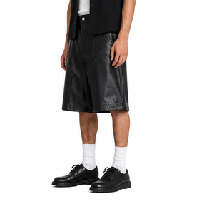 Shorts Bermuda pour Homme en Polyester Noir, Taille Haute, Fermeture Boutonnée, Style Workwear avec Poches, Tissu Tissé, Couleur Unie - Product Image 4