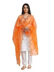 Dupatta en tissu filet de créateur indien et pakistanais, très demandé, magnifique, avec broderie fantaisie, pour mariage, tenue traditionnelle pour femmes et jeunes filles - Product Image 4