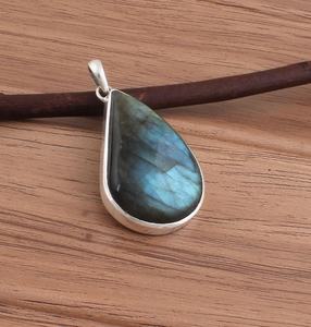 Colgante de Labradorita Natural en Plata de Ley, Gema Azul Fuego, Joyería Clásica, Bañada en Rodio, Certificada por IGI, para Ocasiones Especiales - Product Image 2