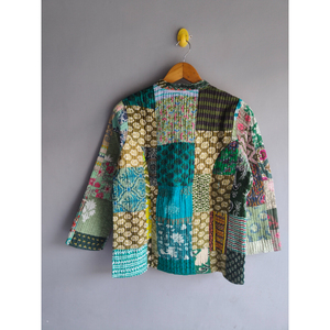 Veste Kantha réversible vintage, faite à la main, en coton, patchwork, broderie à carreaux, boutons sur le devant, vêtement d'hiver, cadeau pour elle - Product Image 6