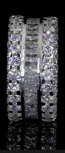 Anillo de mujer EX 17 Royal Diamond Eternity Band Infinite Spark, con diamantes cultivados en laboratorio, corte radiante, en oro blanco con baño de rodio. - Product Image 4