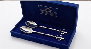 Juego de servidores de ensalada plateados con diseño de Fleur de Lis, acabado pulido espejo, resistente al deslustre, apto para lavavajillas, para banquetes y fiestas. - Product Image 3