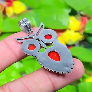 Pendentif en forme de fruit, style bohème, plaqué argent tibétain, incrustation de corail, vintage, unisexe, cadeau, magnifique bijou, idéal pour les fêtes - Product Image 3