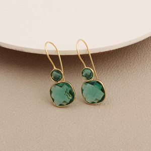 Pendientes colgantes de apatita verde chapados en oro con engaste de bisel, joyería clásica de moda para mujer - Product Image 1