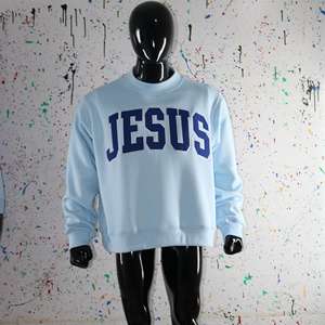 Sudadera JESUS SKY BLUE con cuello alto, 100% azul marino, con apliques bordados, cuello ancho, hilos finos. - Product Image 4