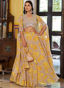 Conjunto de Lehenga Choli Bordado en Georgette Amarillo, Listo para Usar, al por Mayor para Mujeres - Product Image 3